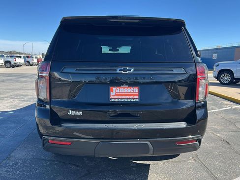Used 2021 Chevrolet Suburban Z71 w/ Z71 Signature Package image 7