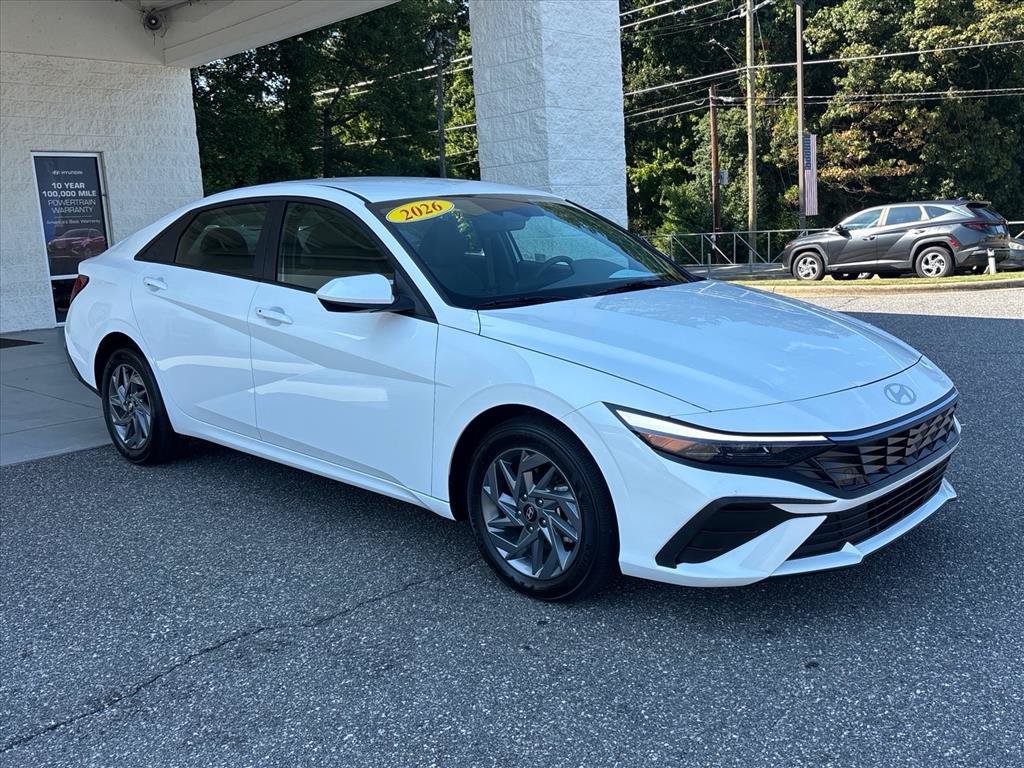 Used 2025 Hyundai Elantra Hybrid FWD image 21