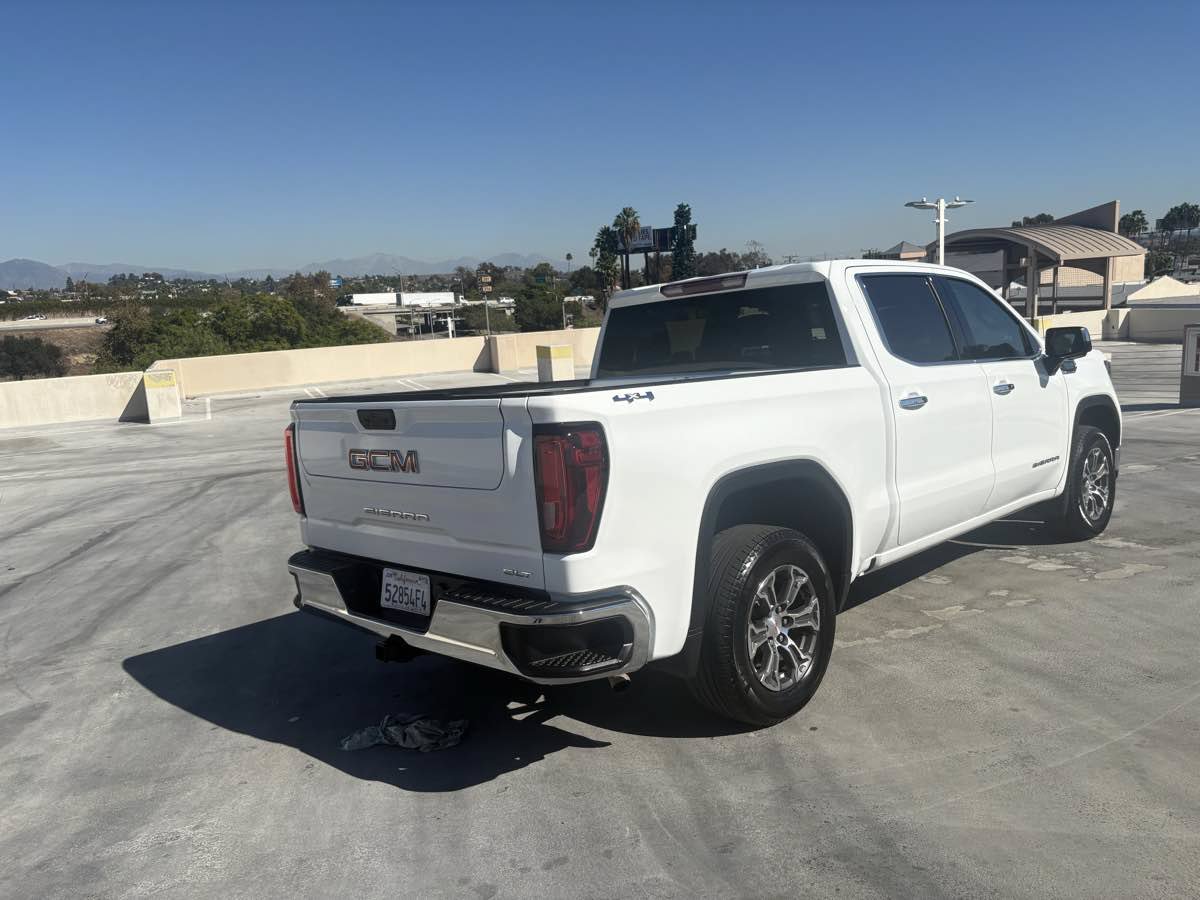 Used 2025 GMC Sierra 1500 SLT AWD/4WD image 36