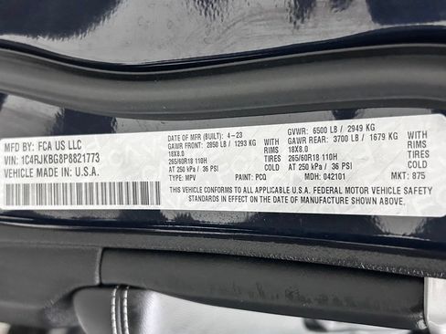 Used 2023 Jeep Grand Cherokee L Limited AWD/4WD image 25
