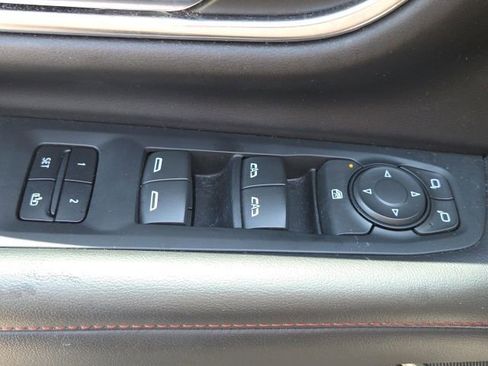 Used 2021 Chevrolet Suburban RST w/ Rear Media and Nav Package AWD/4WD image 27