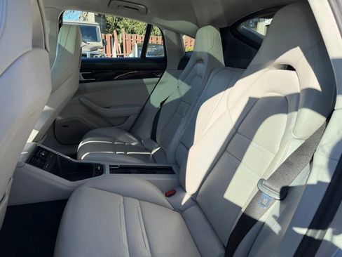 Used 2018 Porsche Panamera 4S image 14