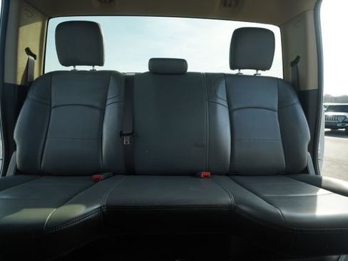 Used 2019 RAM 2500 Tradesman w/ Chrome Appearance Group image 32