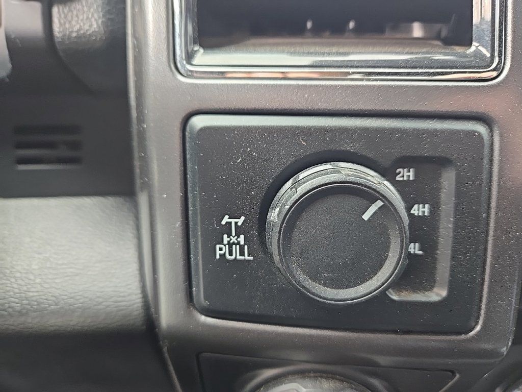 Used 2017 Ford F150 XLT w/ Equipment Group 302A Luxury AWD/4WD image 14