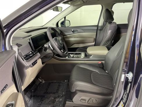 New 2026 Kia Carnival EX image 16