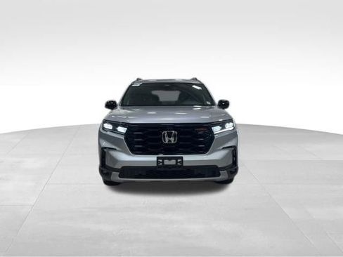 Used 2025 Honda Pilot TrailSport image 4