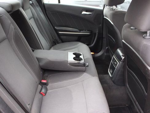 Used 2015 Dodge Charger SXT image 20