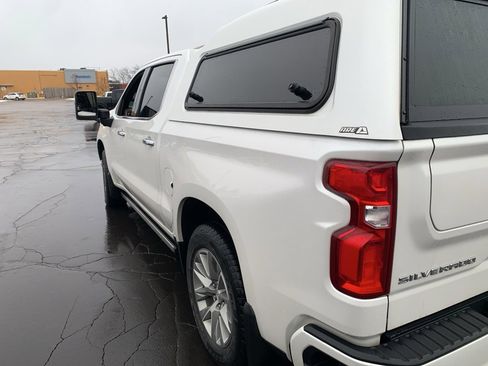 Used 2021 Chevrolet Silverado 1500 High Country image 3