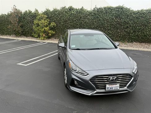 Used 2019 Hyundai Sonata SE image 2