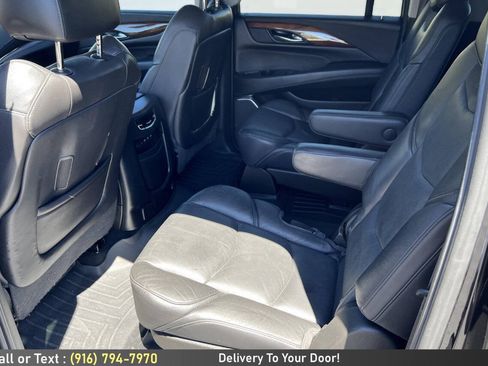 Used 2017 Cadillac Escalade ESV Premium Luxury AWD/4WD image 15