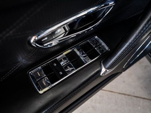 Used 2015 Bentley Flying Spur V8 image 31