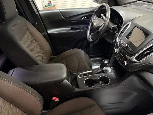 Used 2019 Chevrolet Equinox LT w/ Driver Convenience Package image 24