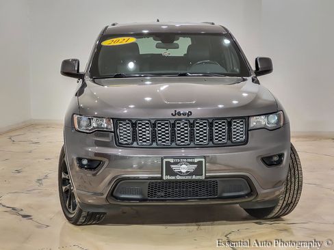 Used 2021 Jeep Grand Cherokee Laredo X AWD/4WD image 5