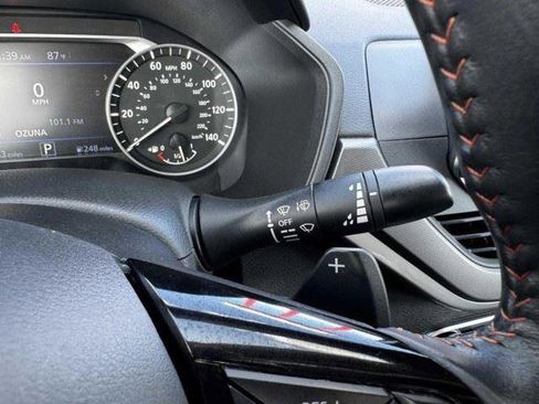 Used 2024 Nissan Altima 2.5 SR FWD image 22