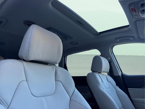 New 2025 Kia Telluride EX image 18