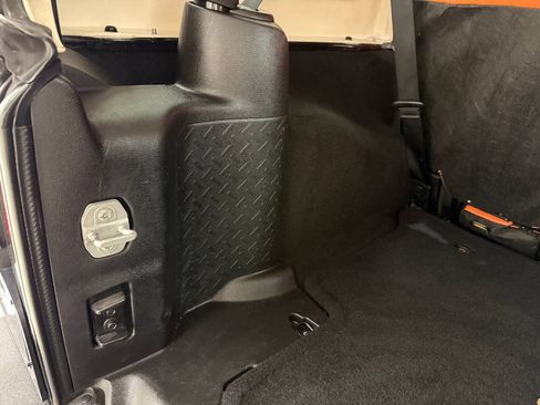 Used 2015 Jeep Wrangler Unlimited Sport w/ Quick Order Package 24S AWD/4WD image 85