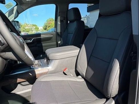 New 2025 GMC Sierra 2500 SLT image 13