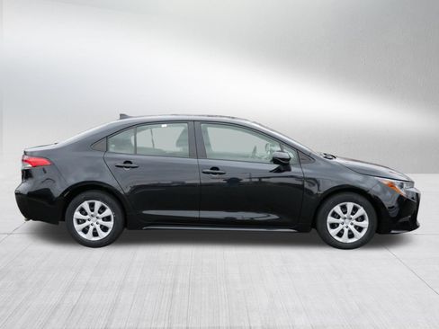 Used 2022 Toyota Corolla LE image 8