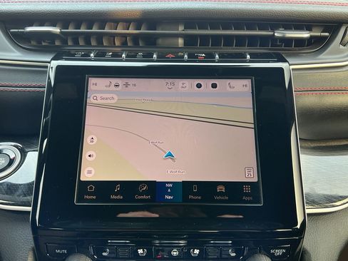 Used 2022 Jeep Grand Cherokee Trailhawk image 28