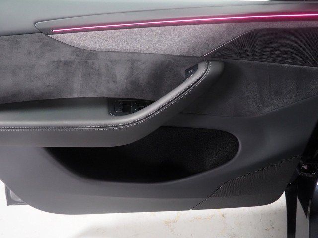 Used 2026 Tesla Model Y Long Range AWD/4WD image 58