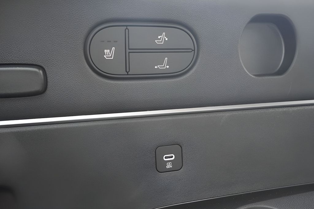 Certified 2026 Hyundai Palisade Calligraphy AWD/4WD image 14