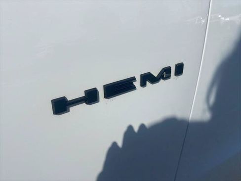 Certified 2025 Dodge Durango R/T w/ Blacktop Package AWD/4WD image 16