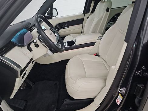 Used 2023 Land Rover Range Rover Long Wheelbase SE image 7