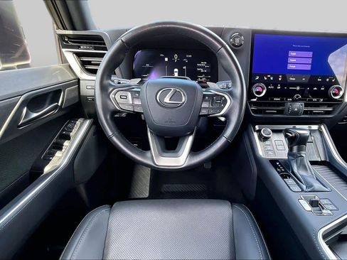 Used 2024 Lexus GX 550 AWD/4WD image 5
