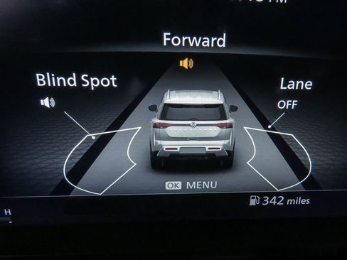 Used 2022 Nissan Pathfinder Platinum w/ Cargo Package image 25