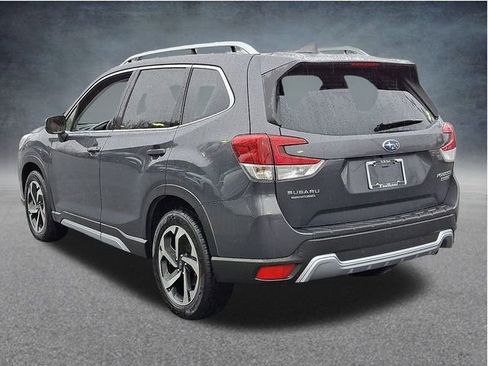 Used 2022 Subaru Forester Touring image 4
