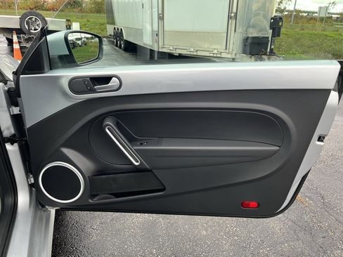 Used 2016 Volkswagen Beetle 1.8T S w/ Lighting Package image 17