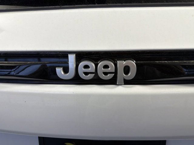 New 2026 Jeep Grand Cherokee Limited AWD/4WD image 9