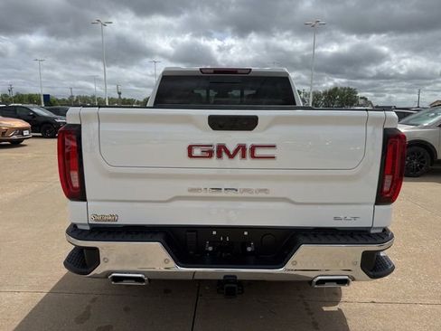 New 2026 GMC Sierra 1500 SLT AWD/4WD image 4