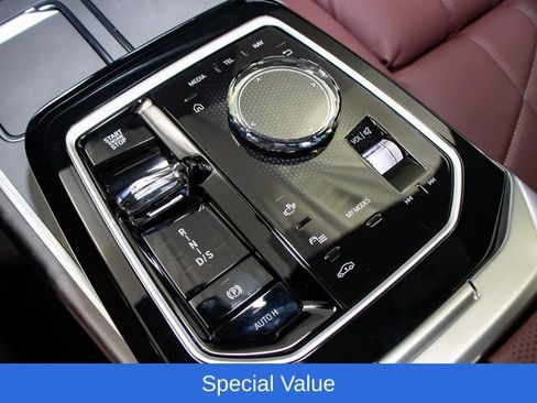 Used 2025 BMW 760i xDrive AWD/4WD image 10