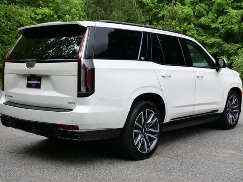 Used 2022 Cadillac Escalade Sport w/ Touring Package AWD/4WD image 28