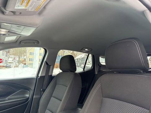 Used 2024 GMC Terrain SLE image 22