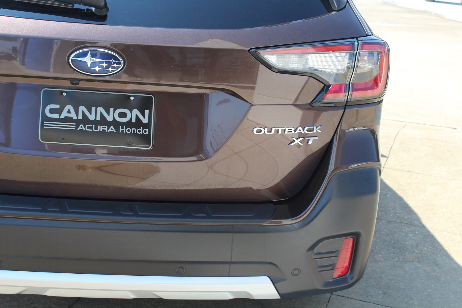 Used 2021 Subaru Outback Limited XT w/ Popular Package #2 AWD/4WD image 5