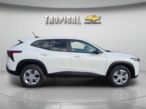 New 2026 Chevrolet Trax LS image 6