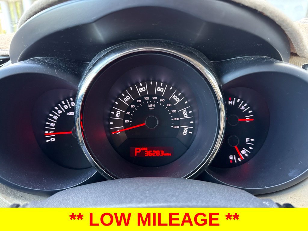 Used 2011 Kia Soul ! FWD image 6