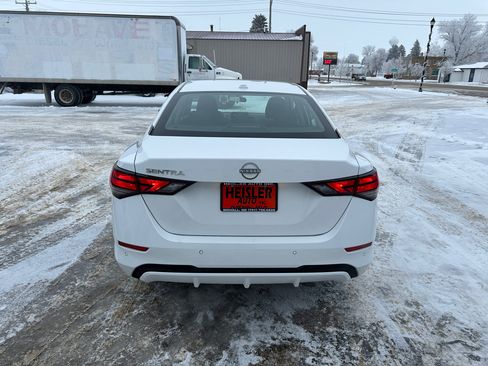 Used 2025 Nissan Sentra SV image 5