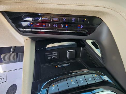 Used 2023 Buick Envision Avenir FWD image 17