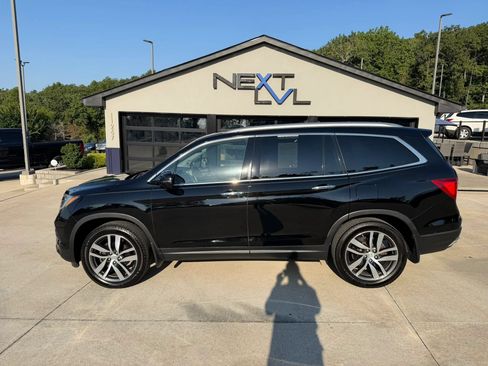 Used 2017 Honda Pilot Elite image 6