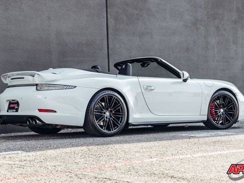 Used 2015 Porsche 911 Carrera 4S AWD/4WD image 3