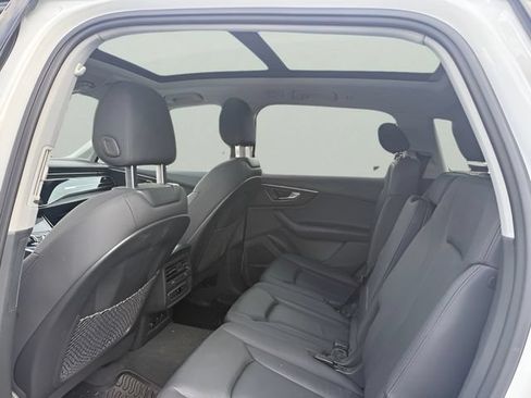 Used 2022 Audi Q7 3.0T Premium Plus w/ Premium Plus Package AWD/4WD image 11