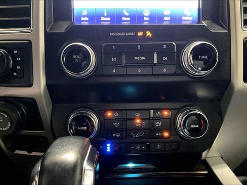 Used 2020 Ford F150 Lariat w/ Equipment Group 502A Luxury AWD/4WD image 32