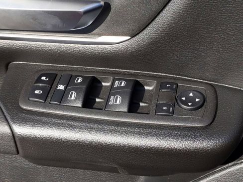 Certified 2022 RAM 1500 Lone Star image 22