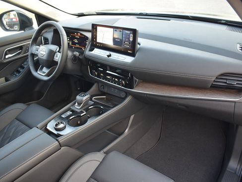 New 2026 Nissan Rogue Platinum image 73