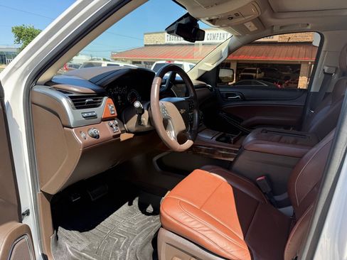 Used 2017 Chevrolet Tahoe Premier RWD image 13