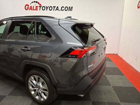 Used 2025 Toyota RAV4 XLE Premium image 5