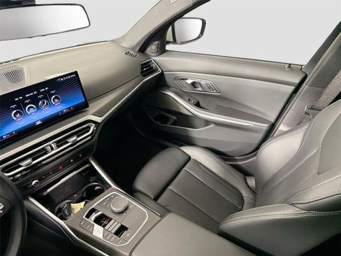 Used 2023 BMW 330i xDrive Sedan image 25